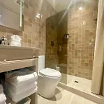 Palace Modern At The Plaza Hotel *