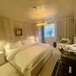 Palace Modern At The Plaza Hotel *