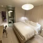 Palace Modern At The Plaza Hotel *