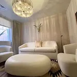 Hotel Palace Modern At The Plaza *