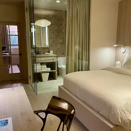 Palace Modern At The Plaza Hotel *