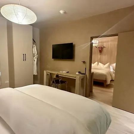 Palace Modern At The Plaza Hotel *